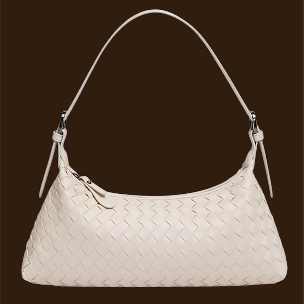 Off White/Cream Woven Adjustable Strap Bag